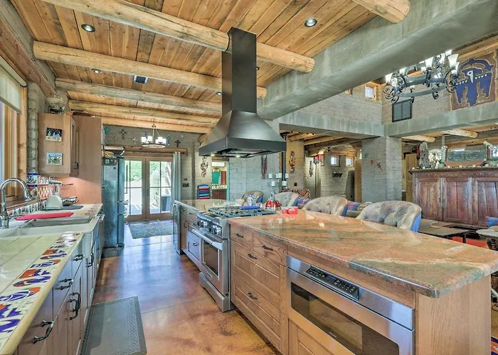 Luxe W/ Pool & Outdoor Kitchen In Phoenix! Holiday home *