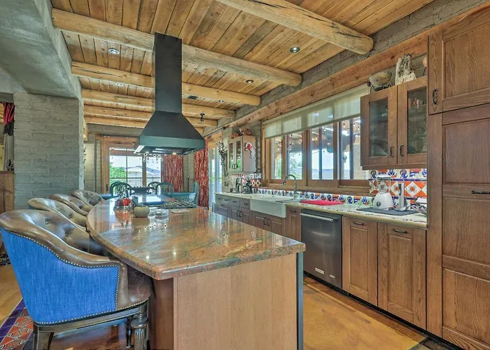 Luxe W/ Pool & Outdoor Kitchen In Phoenix! Holiday home *