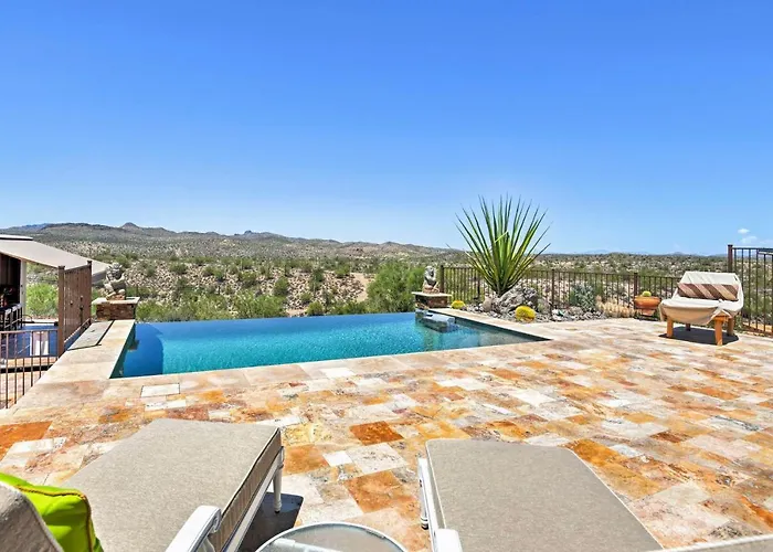 Luxe W/ Pool & Outdoor Kitchen In Phoenix! Holiday home