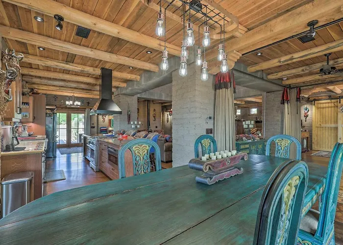Luxe W/ Pool & Outdoor Kitchen In Phoenix! *