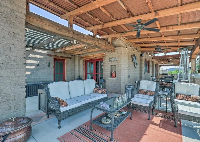 Holiday home Luxe W/ Pool & Outdoor Kitchen In Phoenix! Wickenburg