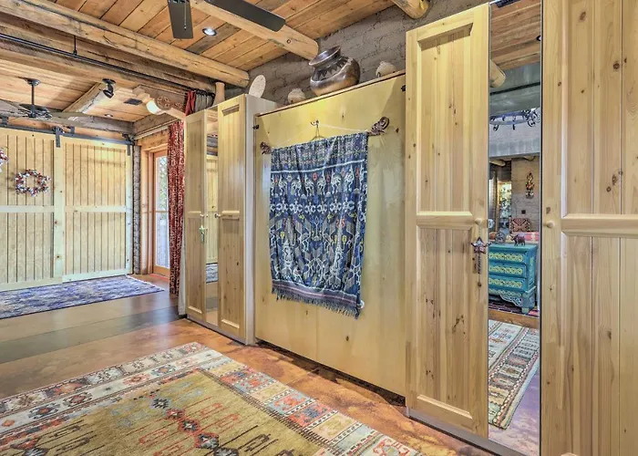 Holiday home Luxe W/ Pool & Outdoor Kitchen In Phoenix!